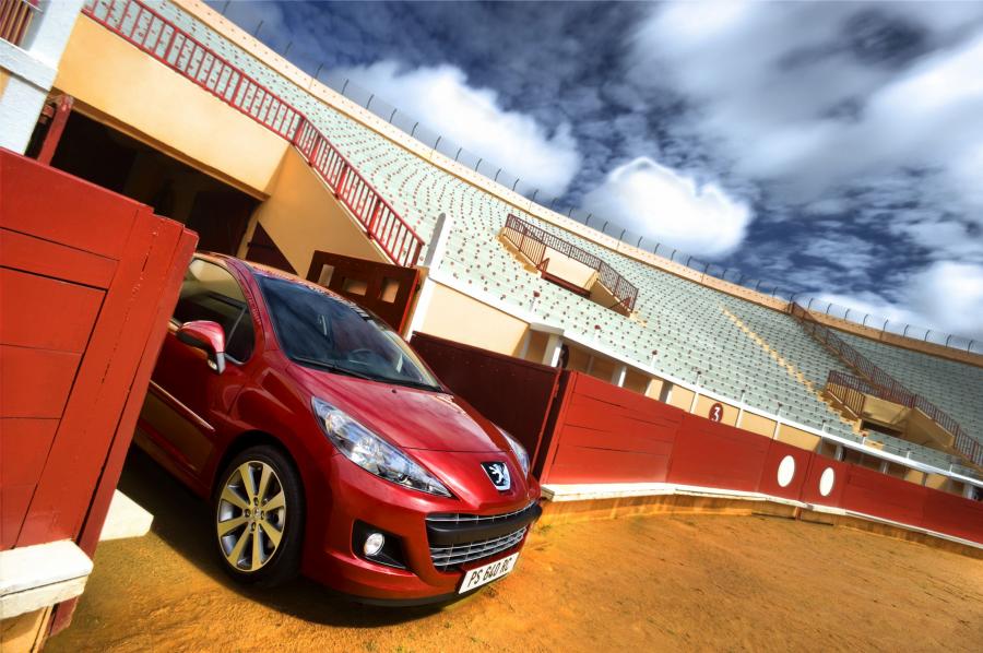  Peugeot 207 RC 2010 года  (фото 25 из 27)